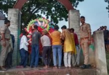 *स्थापित मां दुर्गा की प्रतिमाओं का हुआ विसर्जन, भक्तों के छलके आंसु*