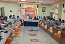 गौवंश संरक्षण में लापरवाही पर डीएम सख्त, बीडीओ के वेतन पर लगी रोक