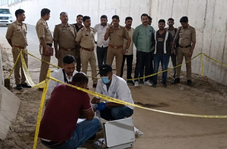 भजन बजाने के विवाद में साधु की हत्या करने वाला 1 लाख का इनामी इसराइल एनकाउंटर में ढेर, उन्नाव पुलिस की बड़ी कार्रवाई