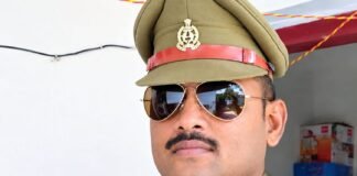 चोरी की बाइक से एटा में 56 लाख की लूट, उन्नाव में FIR दर्ज करने में देरी पर चौकी प्रभारी जिला अस्पताल परिसर से चोरी हुई थी अपाचे बाइक, तीन दिन तक मुकदमा दर्ज न होने पर उठे सवाल; एसपी ने दिए विभागीय जांच के आदेश